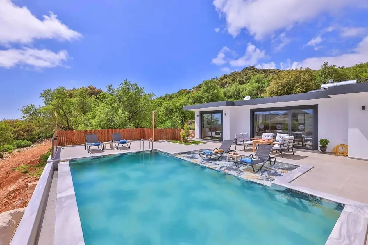 Kaş Bayındır'da Sakin Konumda, Özel Havuzlu, Jakuzili, Kiralık Villa görsel 2