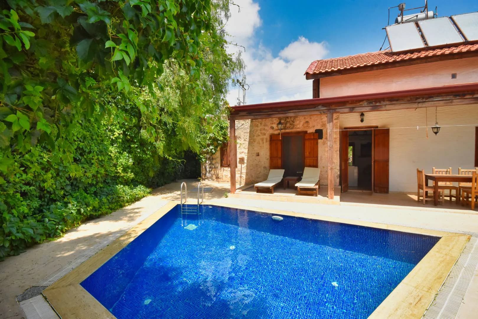 Fethiye Kayaköy'de Doğa İçerisinde, Özel Havuzlu, Ekonomik Villa görsel 2