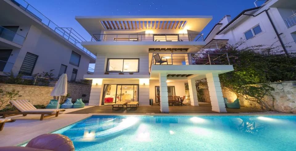 Kaş Kalkan'da Göz Alıcı Deniz Manzaralı, Özel Havuzlu, 4+1 Villa görsel 1