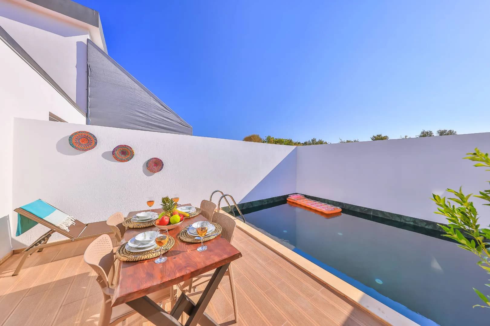 Kaş Andifli'de Modern Tasarıma Sahip, Özel Havuz ve Jakuzili Villa görsel 1