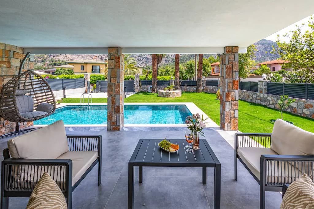 Fethiye Göcek'de Geniş Bahçeli, Özel Havuzlu, Konforlu Villa görsel 3