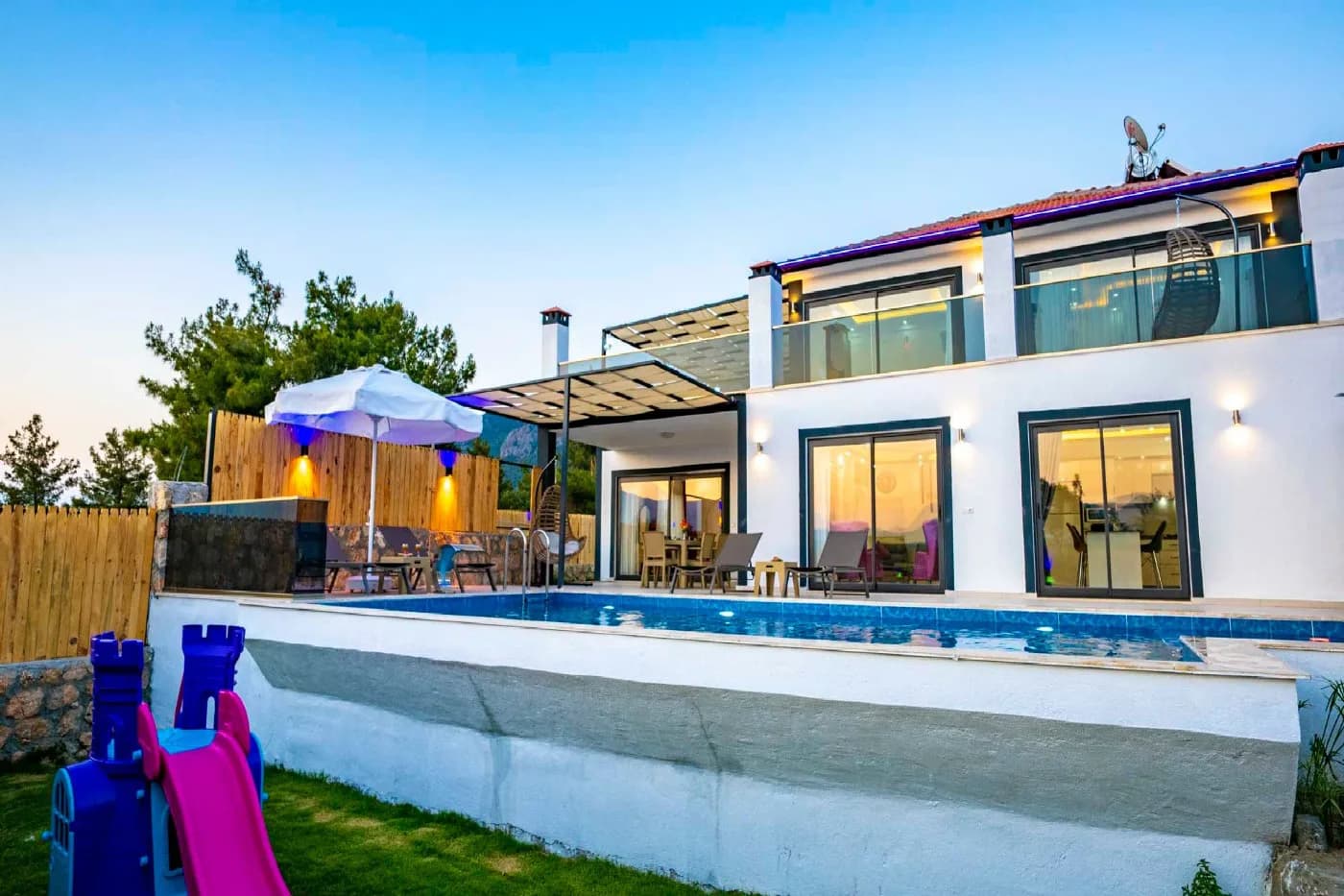Kaş Palamut'da Doğa İçerisinde, Özel Havuzlu, Lüks Kiralık Villa görsel 1