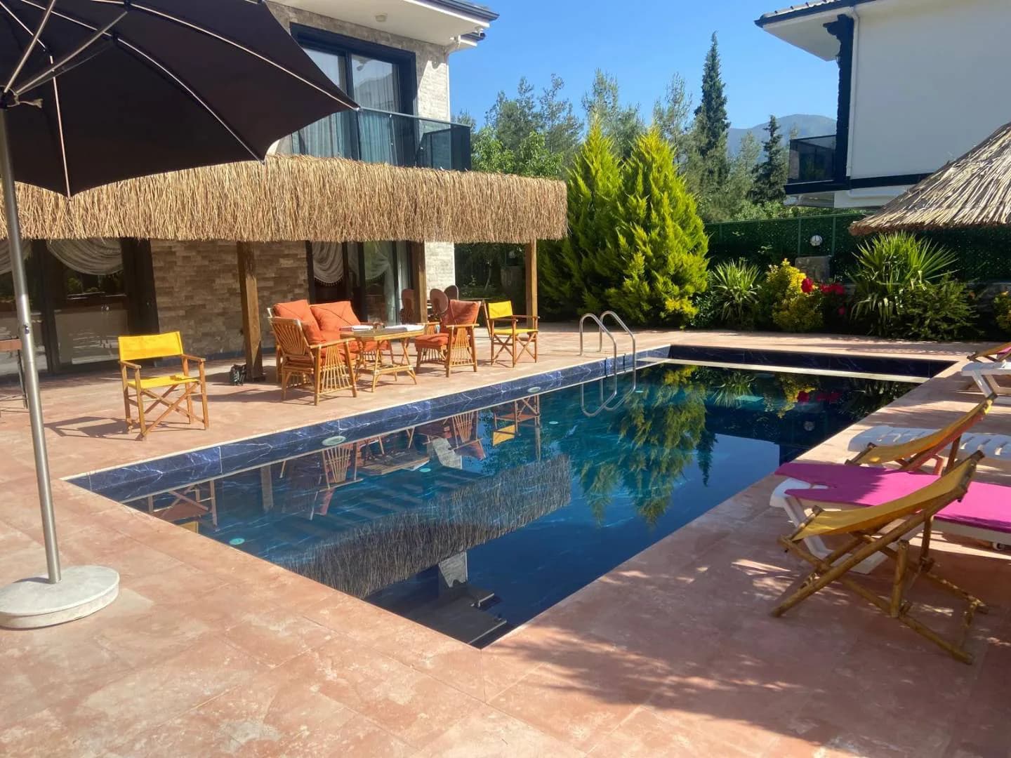 Fethiye Yeşilüzümlü'de Modern Tasarımlı, Özel Havuzlu, Konforlu Villa görsel 2