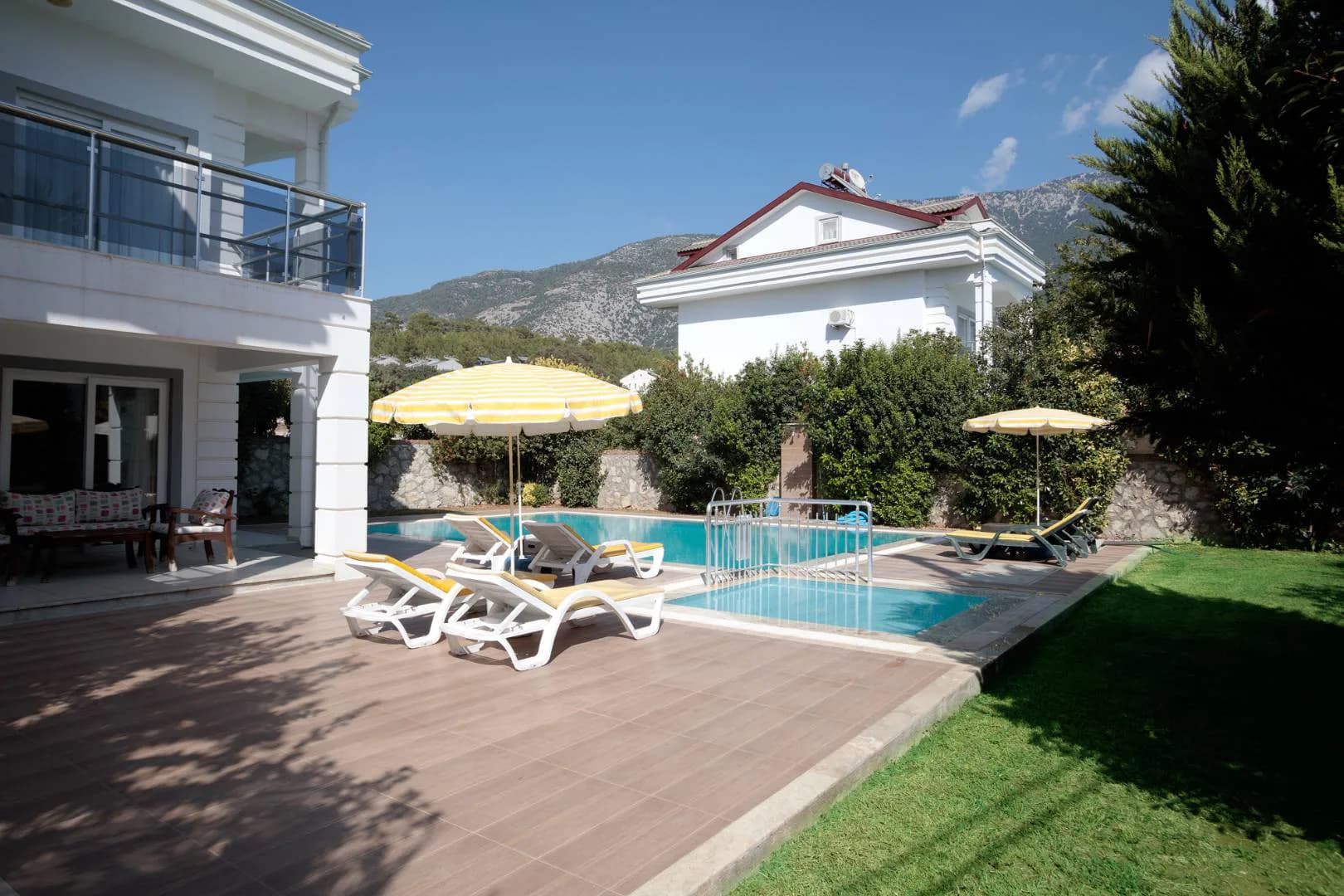 Fethiye Ölüdeniz'de Elverişli Konumda, Özel Havuzlu, 10 Kişilik Villa görsel 3