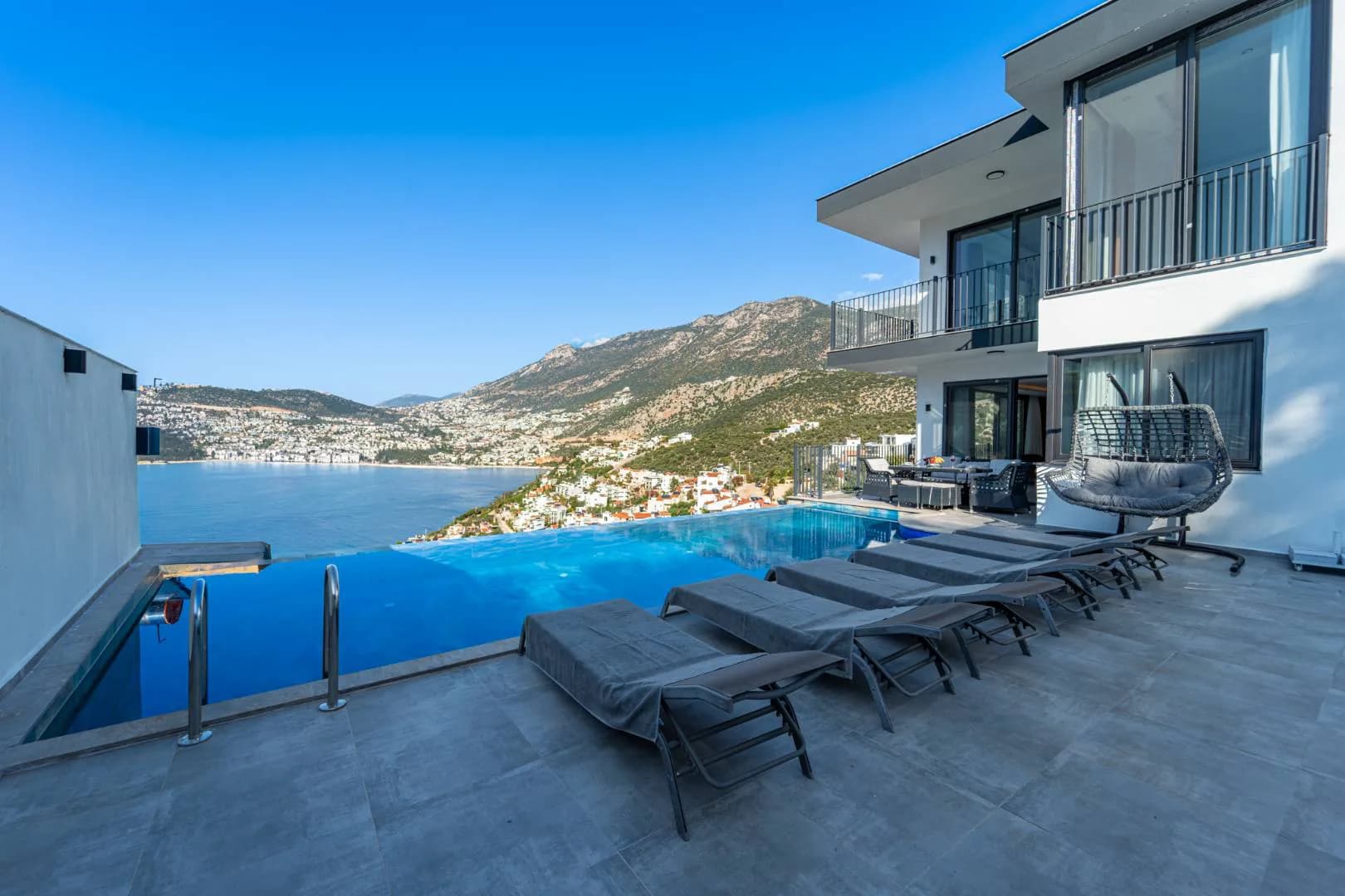 Kaş Çukurca'da Elverişli Konumda, Özel Havuzlu, 10 Kişilik Villa görsel 1