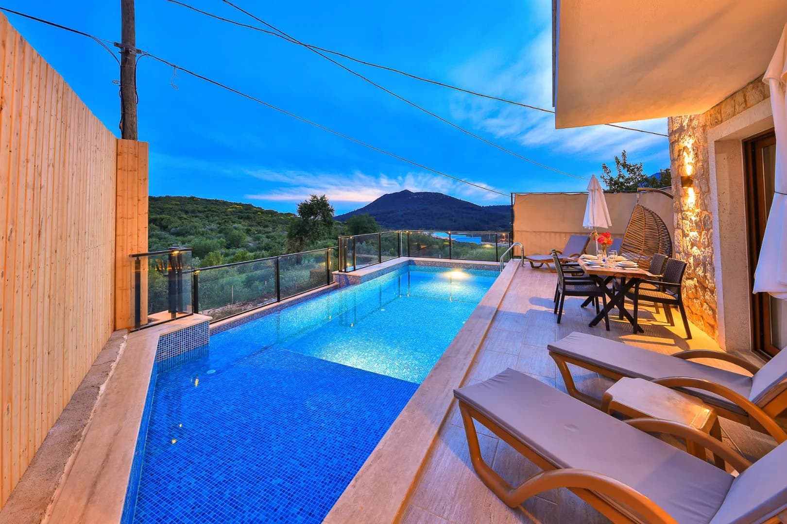 Kaş Ağullu'da Doğa İle Baş Başa, Özel Havuzlu, Otantik Tasarımlı Villa görsel 3