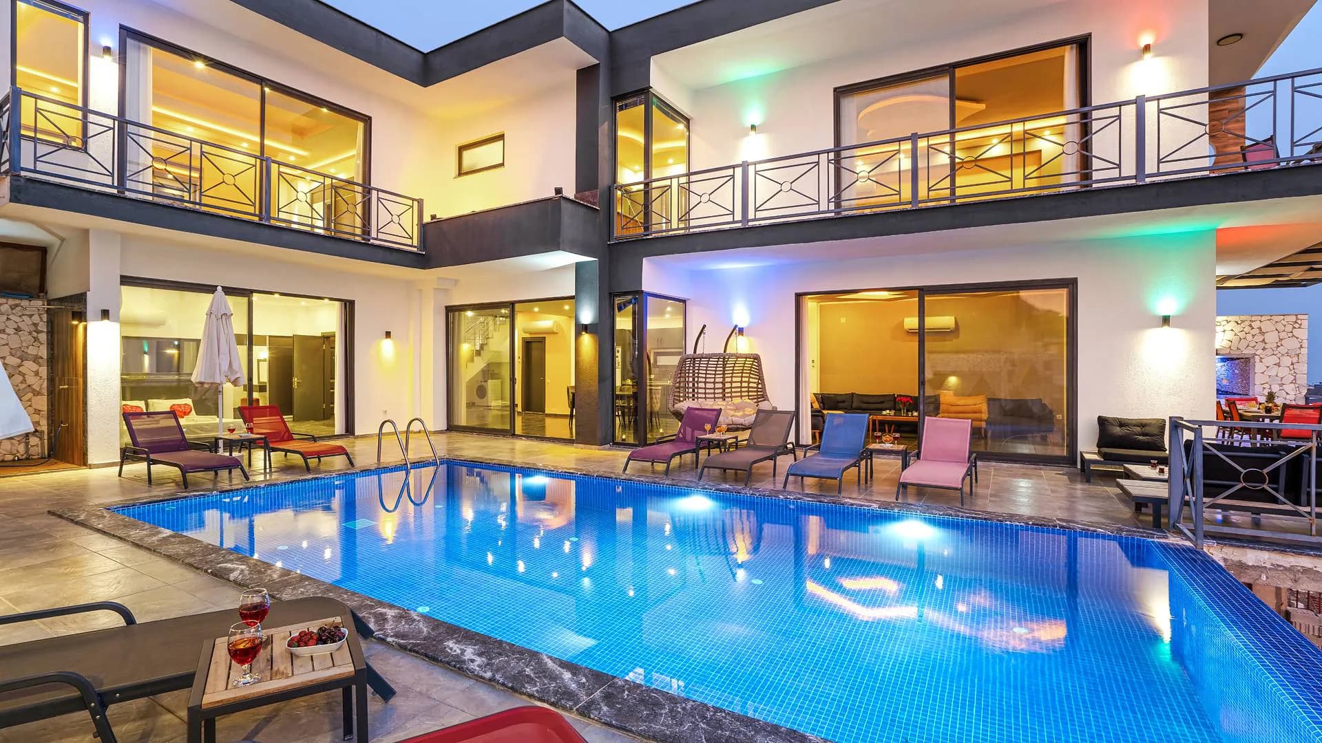 Kaş Bezirgan'da Müthiş Deniz Manzaralı, Sonsuzluk Havuzlu, Kiralık Villa görsel 1