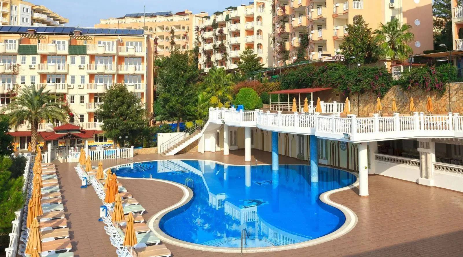 Alanya Kestel'de Tesis İçerisinde, Aquaparklı, 1+1 Tatil Evi görsel 1