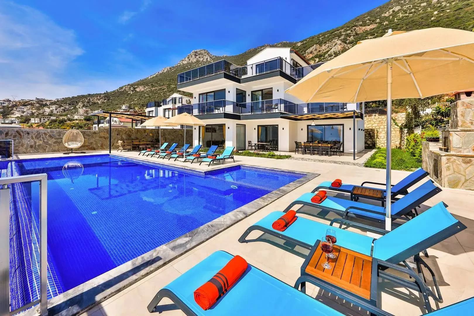 Kaş Kalkan'da Geniş Ailelere Uygun, Sonsuzluk Havuzlu, Kiralık Villa görsel 1
