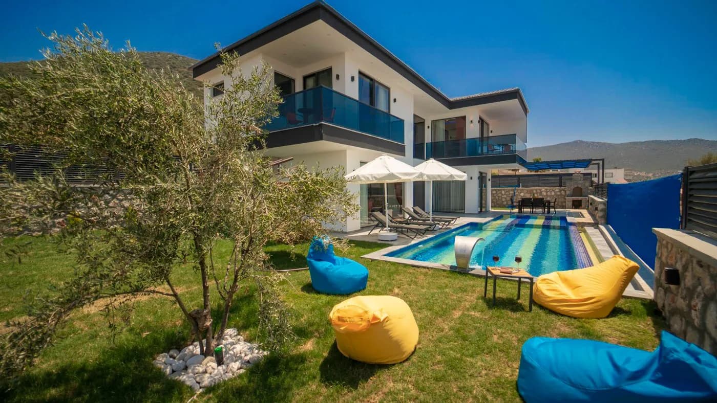 Kalkan Yeşilköy'de Geniş Bahçeli, Özel Havuzlu, Kiralık Villa görsel 2