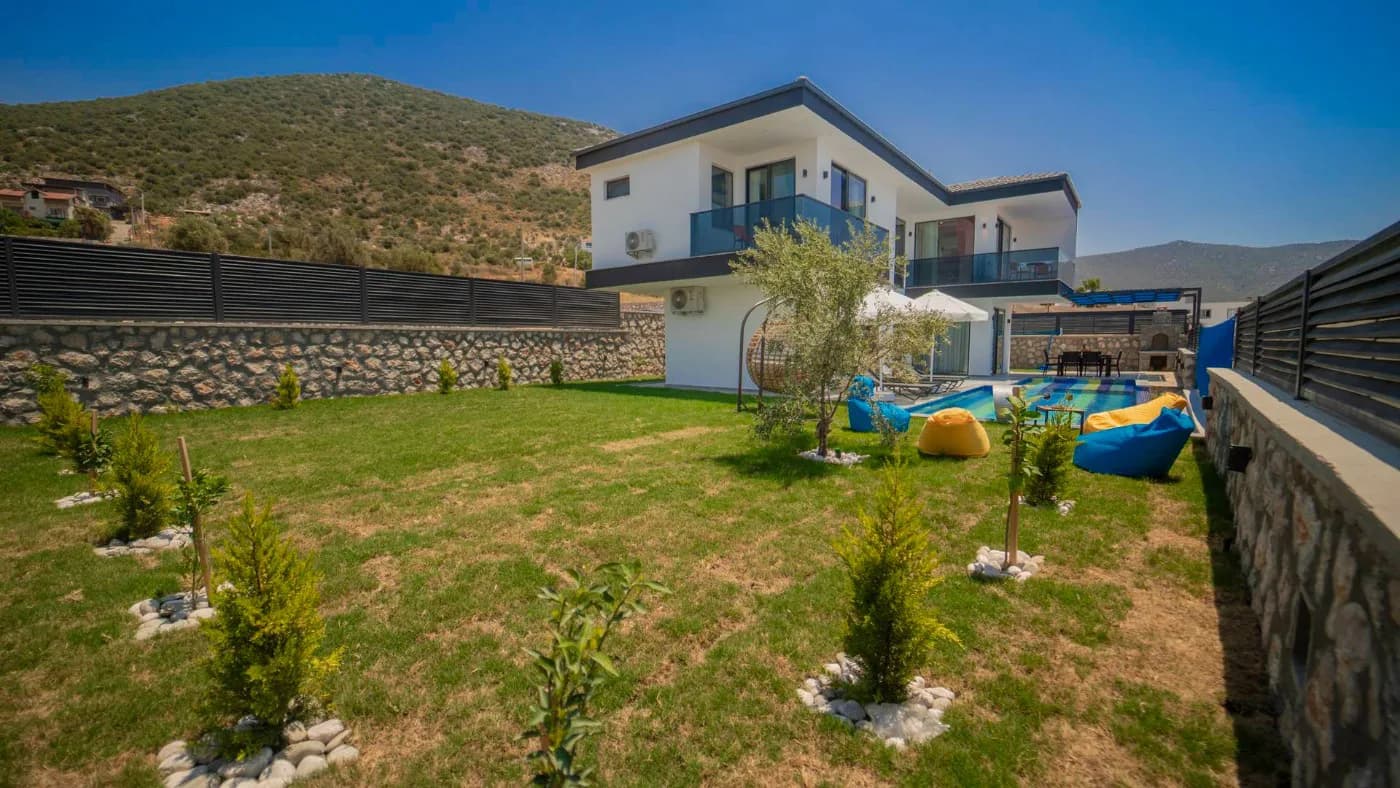 Kalkan Yeşilköy'de Geniş Bahçeli, Özel Havuzlu, Kiralık Villa görsel 3