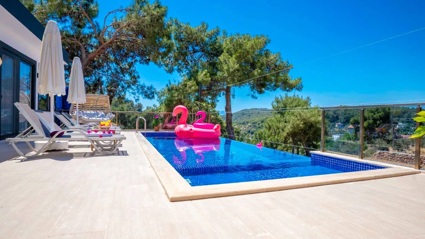 Kalkan Akbel'de Merkezi Konumda, Özel Havuzlu, Kiralık Villa görsel 1