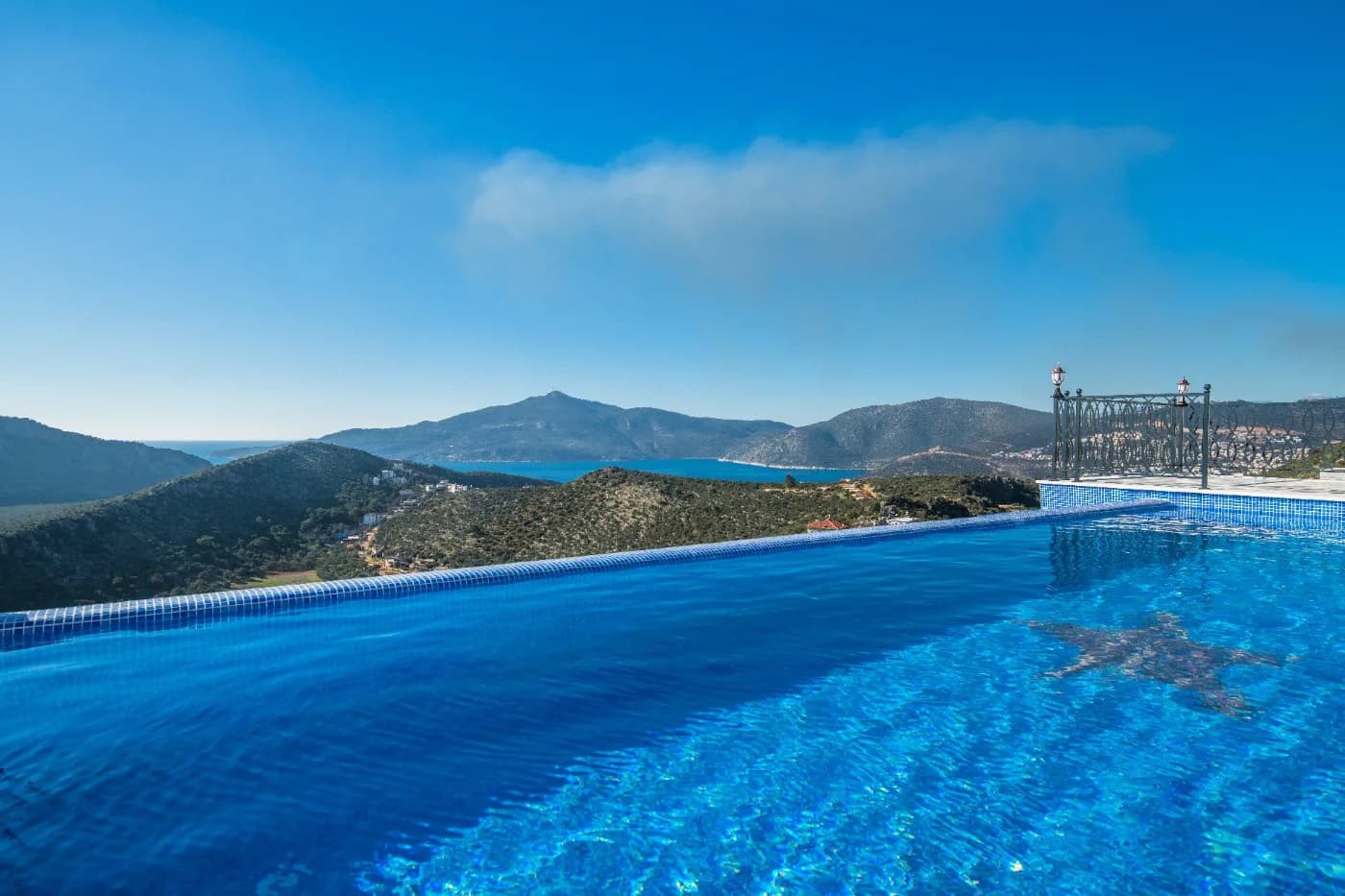Kalkan Ulugöl'de Doğa ve Deniz Manzaralı, Özel Havuzlu, Lüks Villa görsel 3