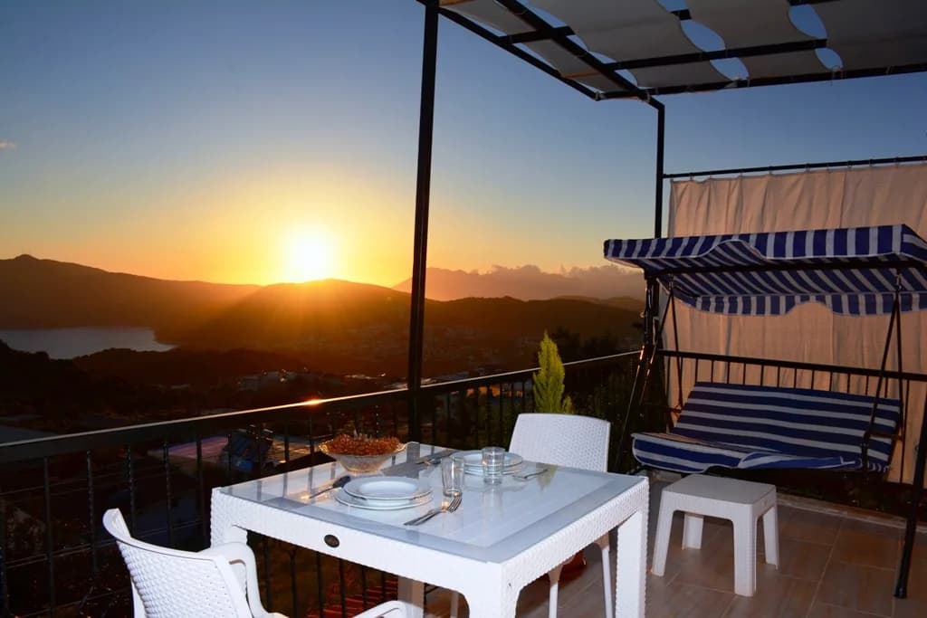 Kaş Bezirgan'da Harika Manzaralı, Jakuzili, Konsept Tatil Evi görsel 2
