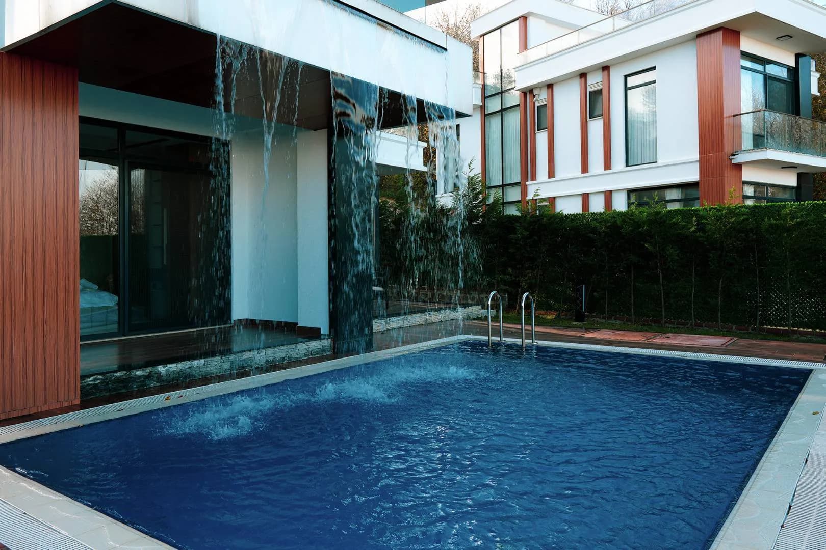 Sapanca Kuruçeşme'de Göle Yakın, Özel Havuzlu, 9 Kişilik Villa görsel 1