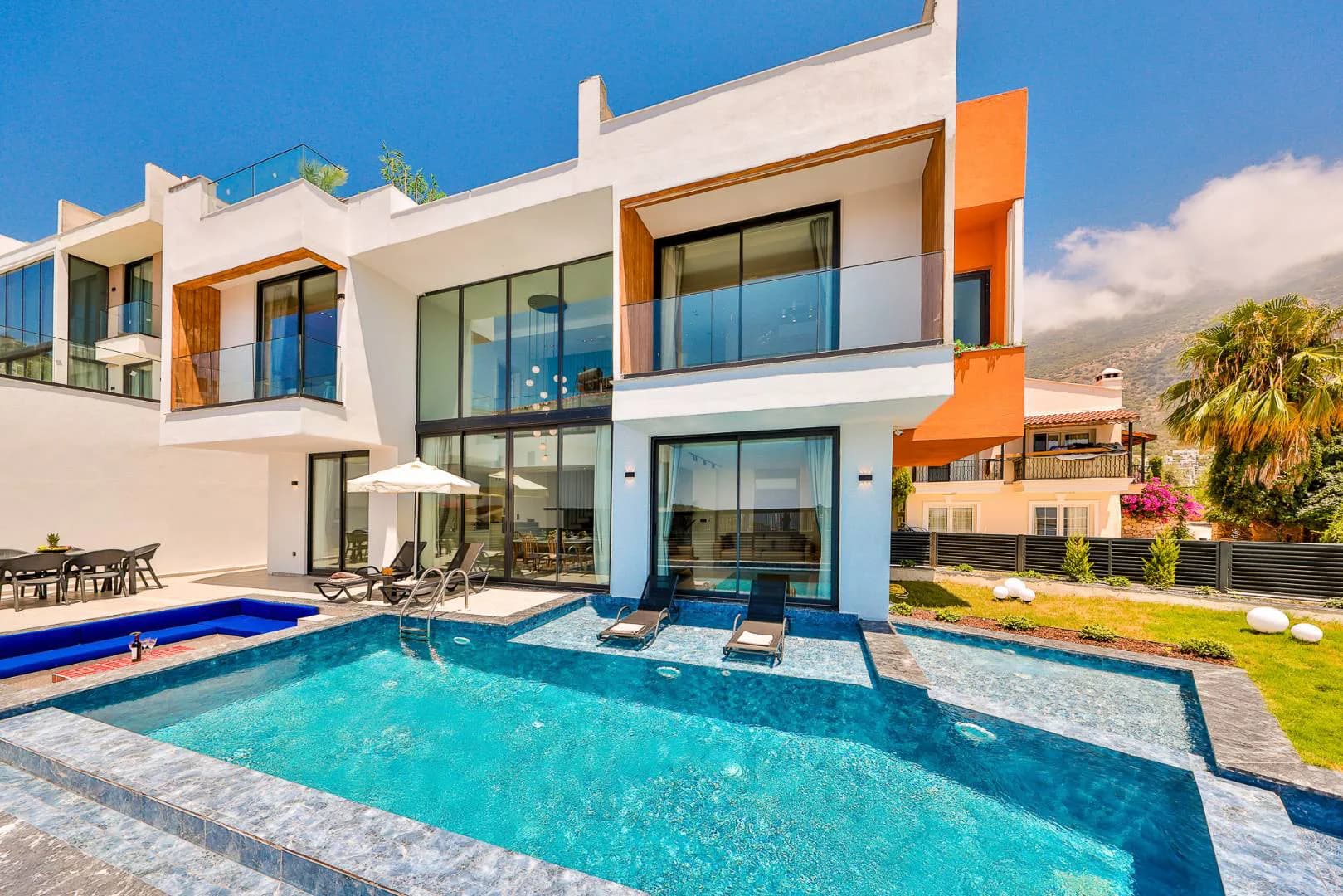 Kaş Kalkan'da Enfes Deniz Manzaralı, Özel Havuzlu, 4 Kişilik Villa görsel 2