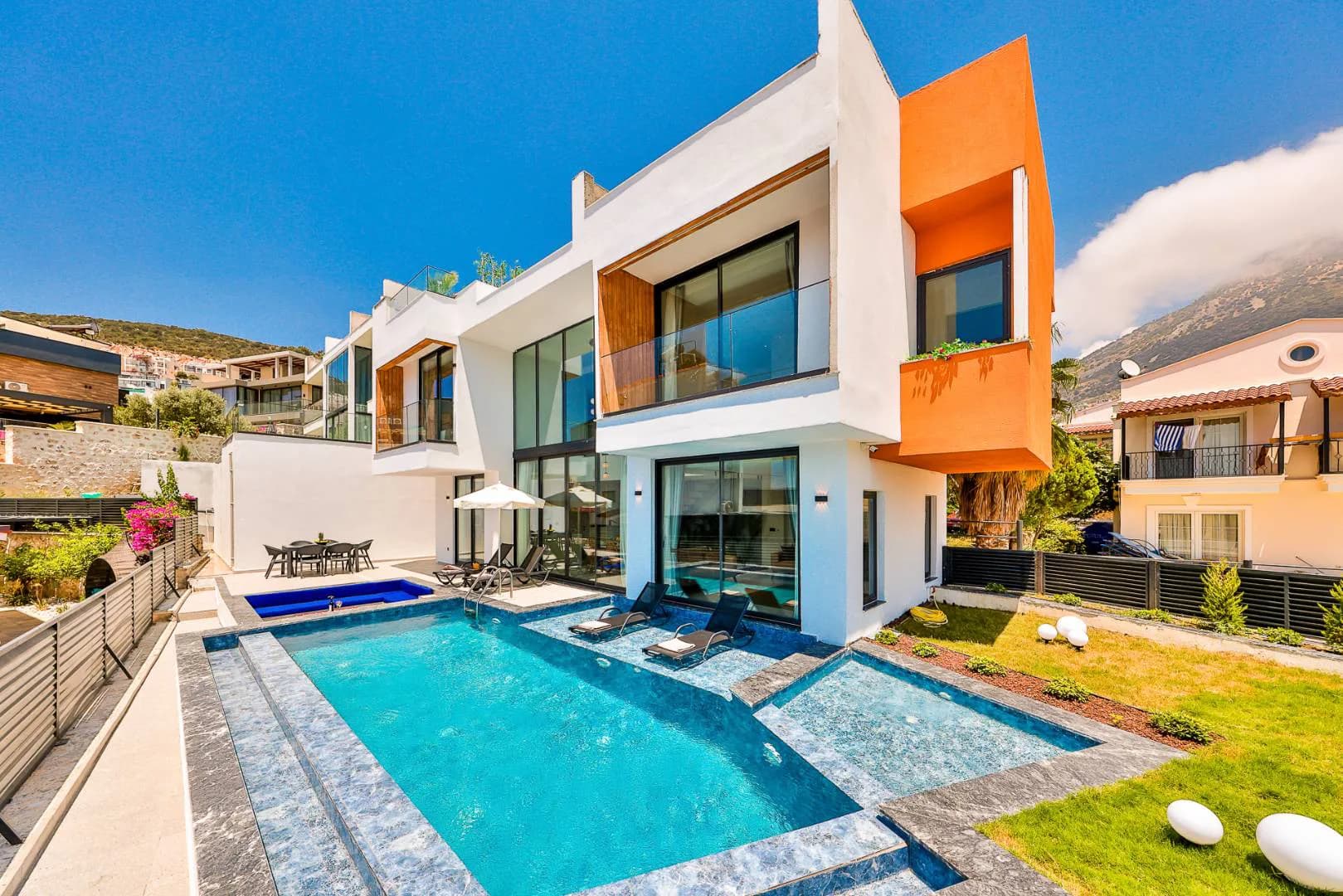 Kaş Kalkan'da Enfes Deniz Manzaralı, Özel Havuzlu, 4 Kişilik Villa görsel 3