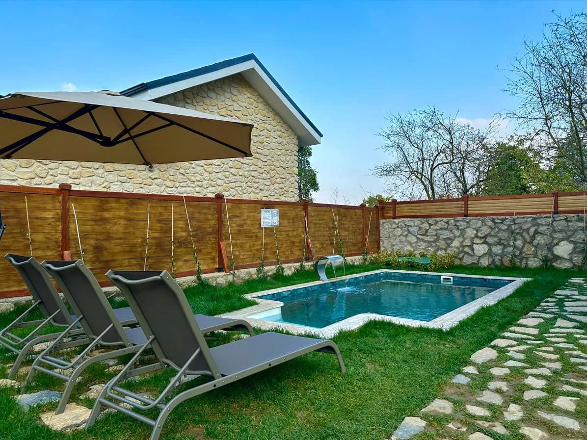 Sapanca Yanık'ta Muhteşem Doğada, Özel Havuzlu, Hamamlı Villa görsel 1