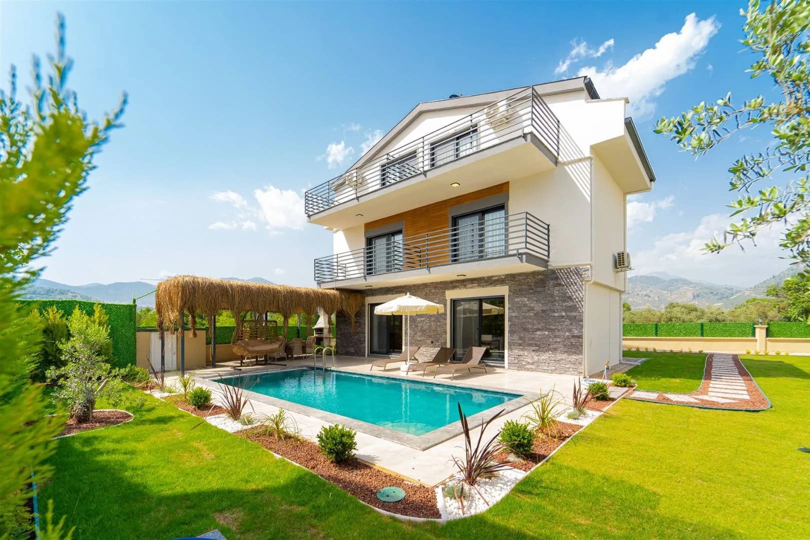 Fethiye Yeşilüzümlü'de Muhteşem Doğada, Özel Havuzlu, Bahçeli Villa görsel 1