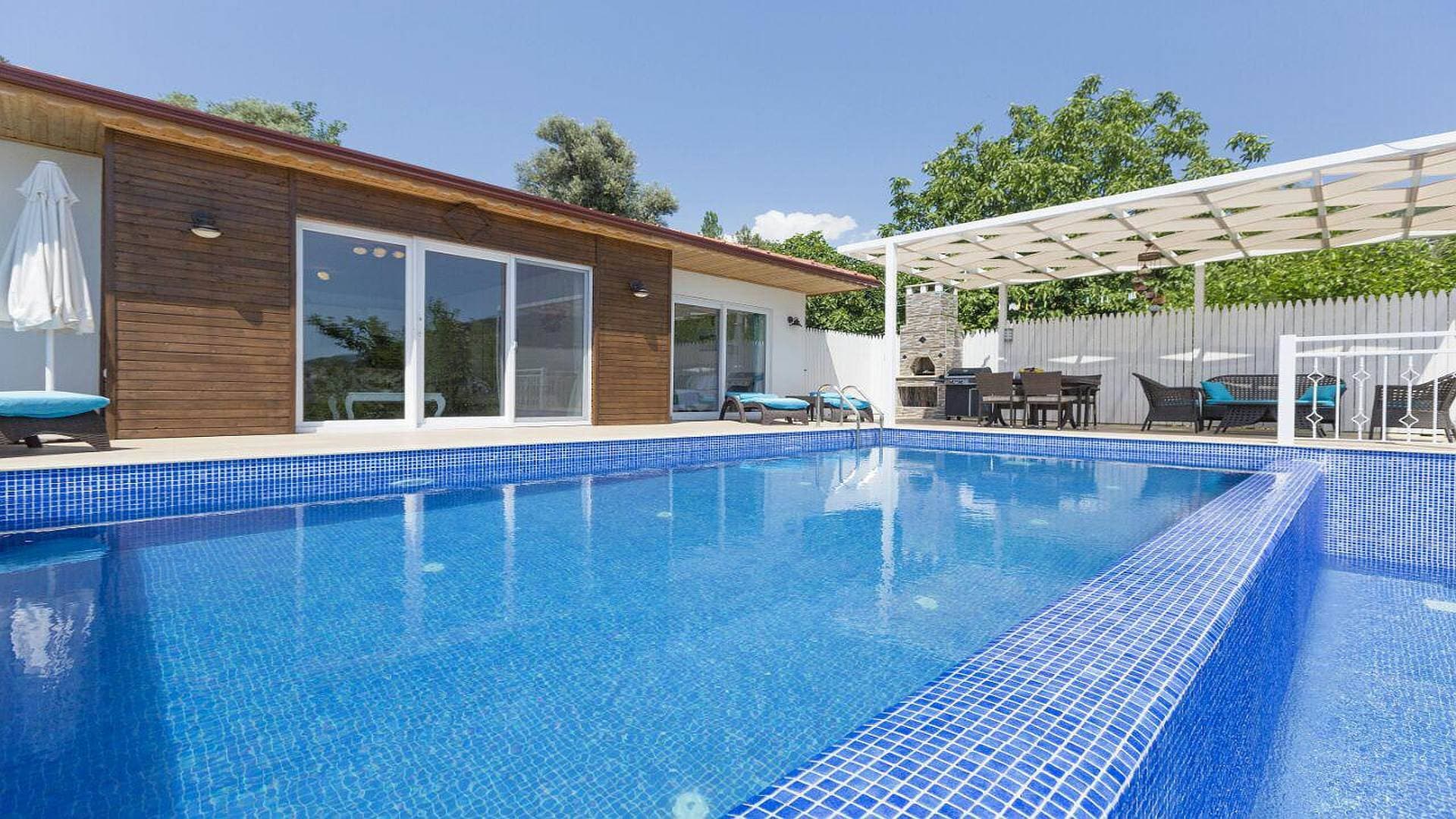 Kaş İslamlar'da Yemyeşil Doğada, Özel Havuzlu, Kiralık Villa görsel 1