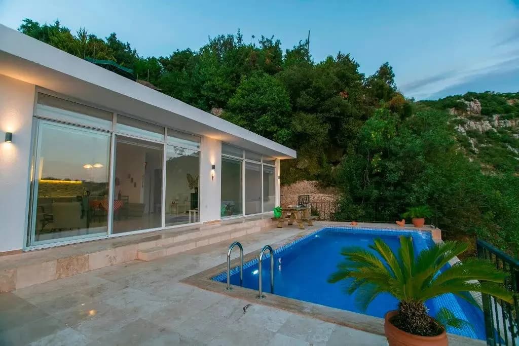 Kaş İslamlar'da Muhteşem Doğada, Sonsuzluk Havuzlu, Jakuzili Villa görsel 3