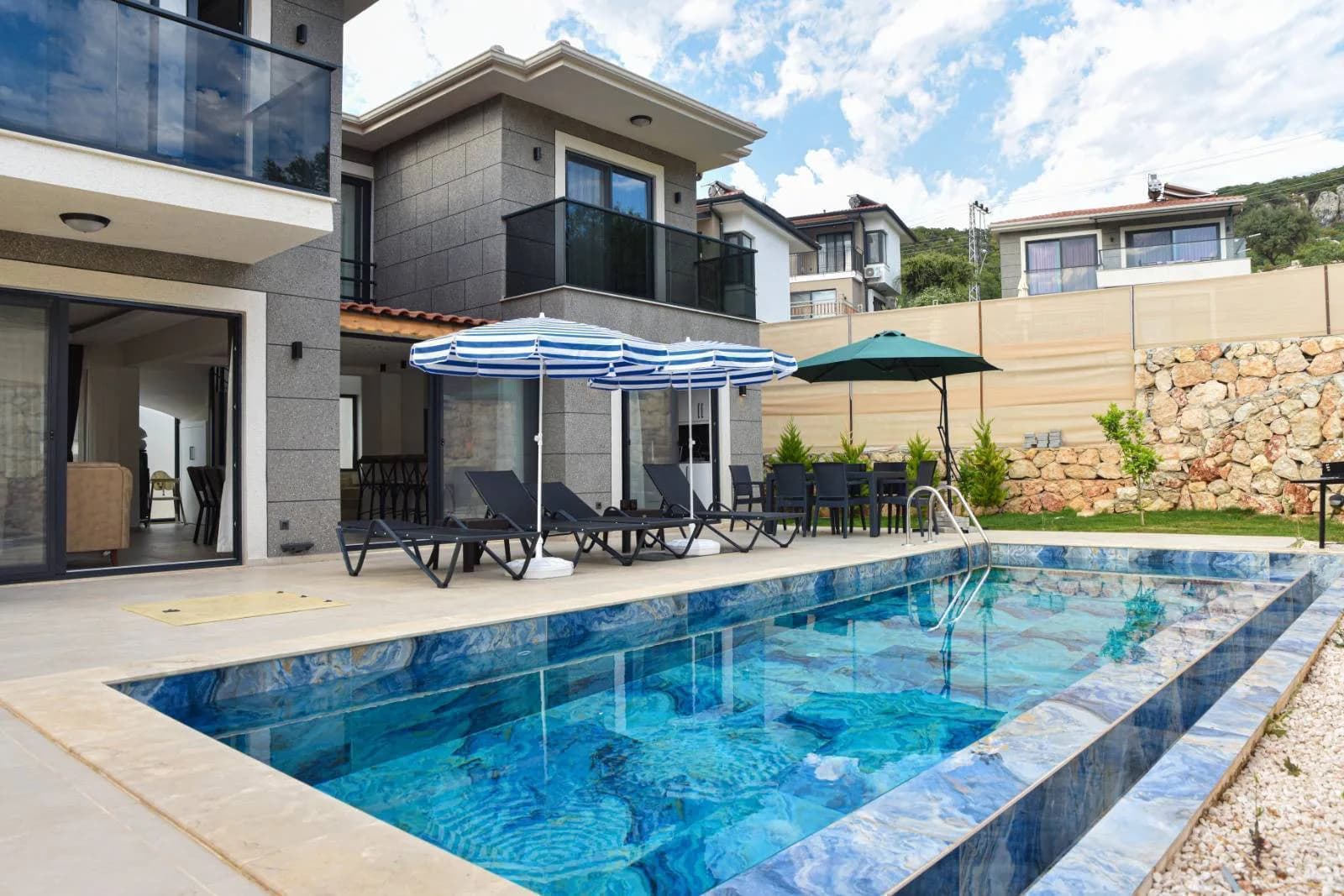 Kaş Andifli'de Sakin Konumda, Özel Havuzlu, Modern Villa görsel 1