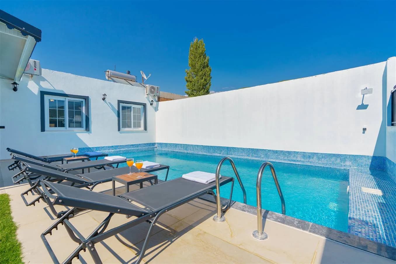 Kaş Bezirgan'da Sessiz Konumda, Özel Havuzlu, Kiralık Villa görsel 3