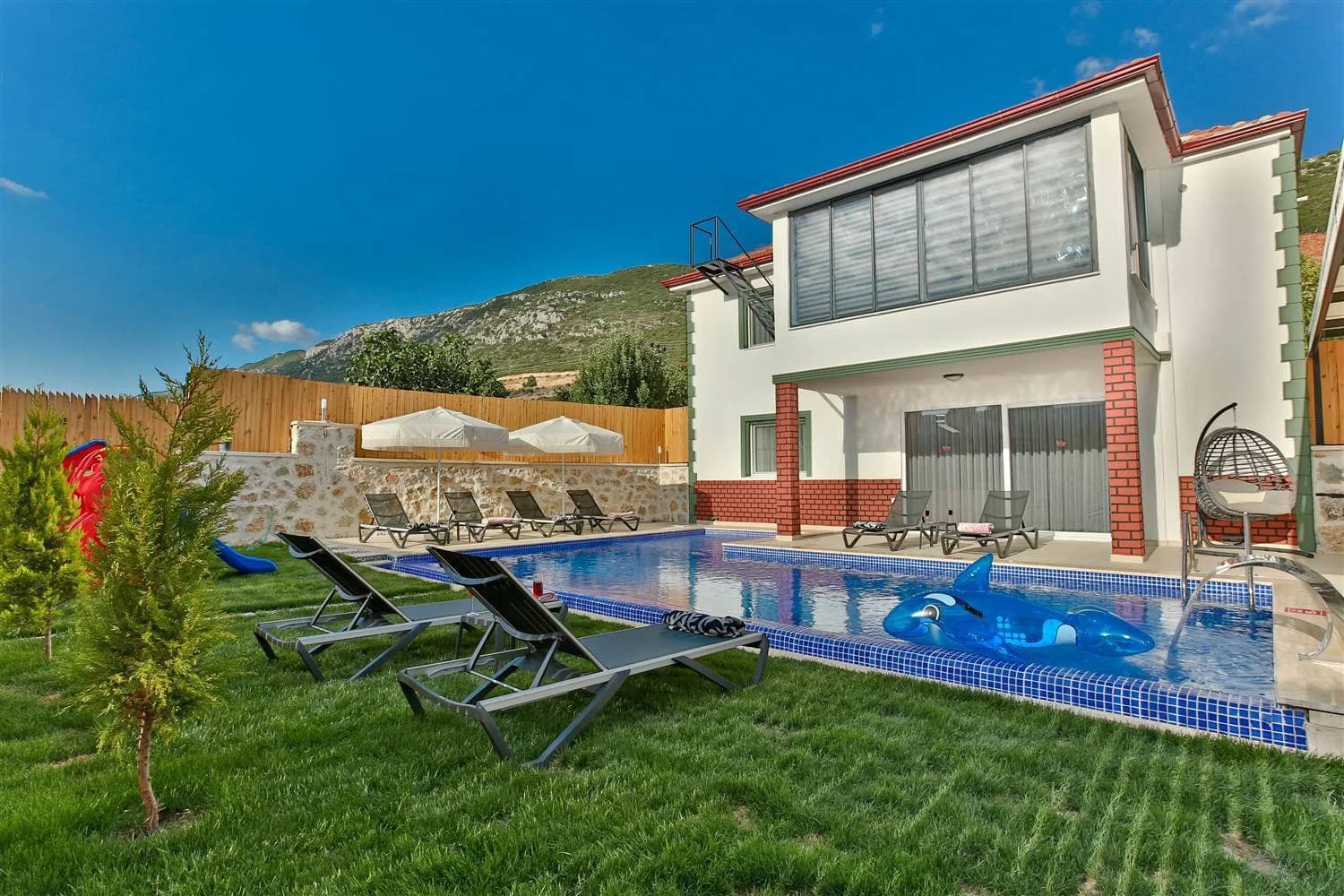 Kaş Bezirgan'da Geniş Bahçeli, Özel Havuzlu, Çocuk Oyun Alanlı Villa görsel 2