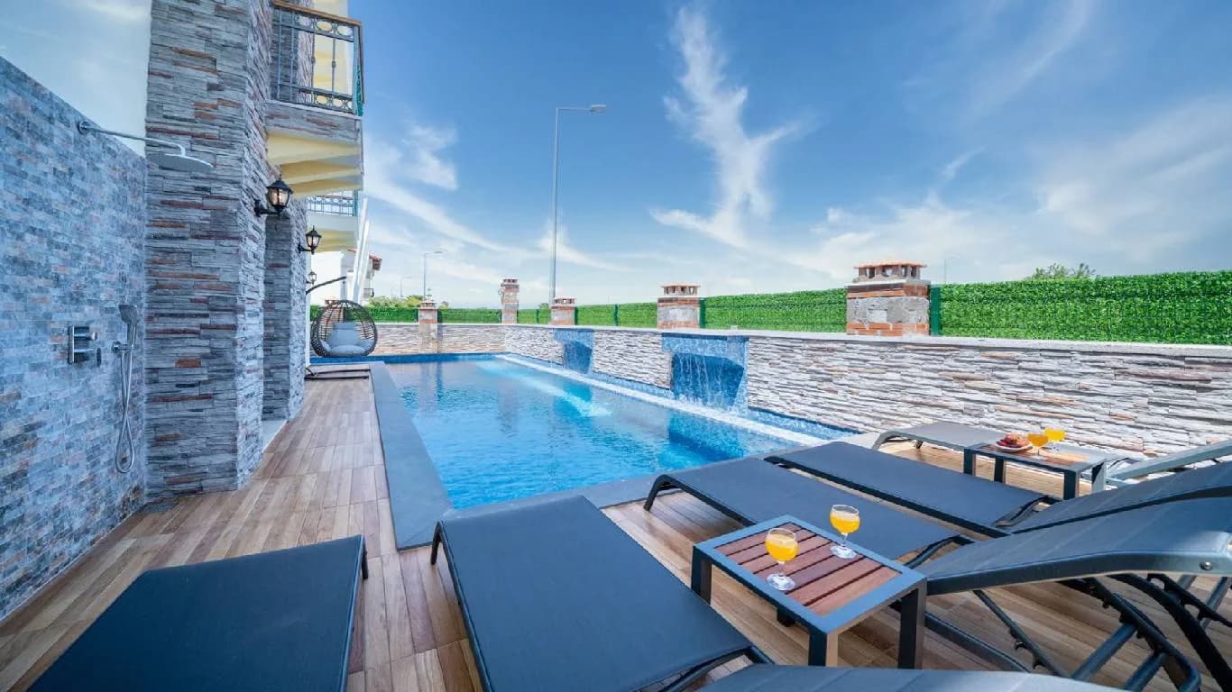 Fethiye Akarca'da Elverişli Konumda, Özel Havuzlu, Konforlu Villa görsel 3