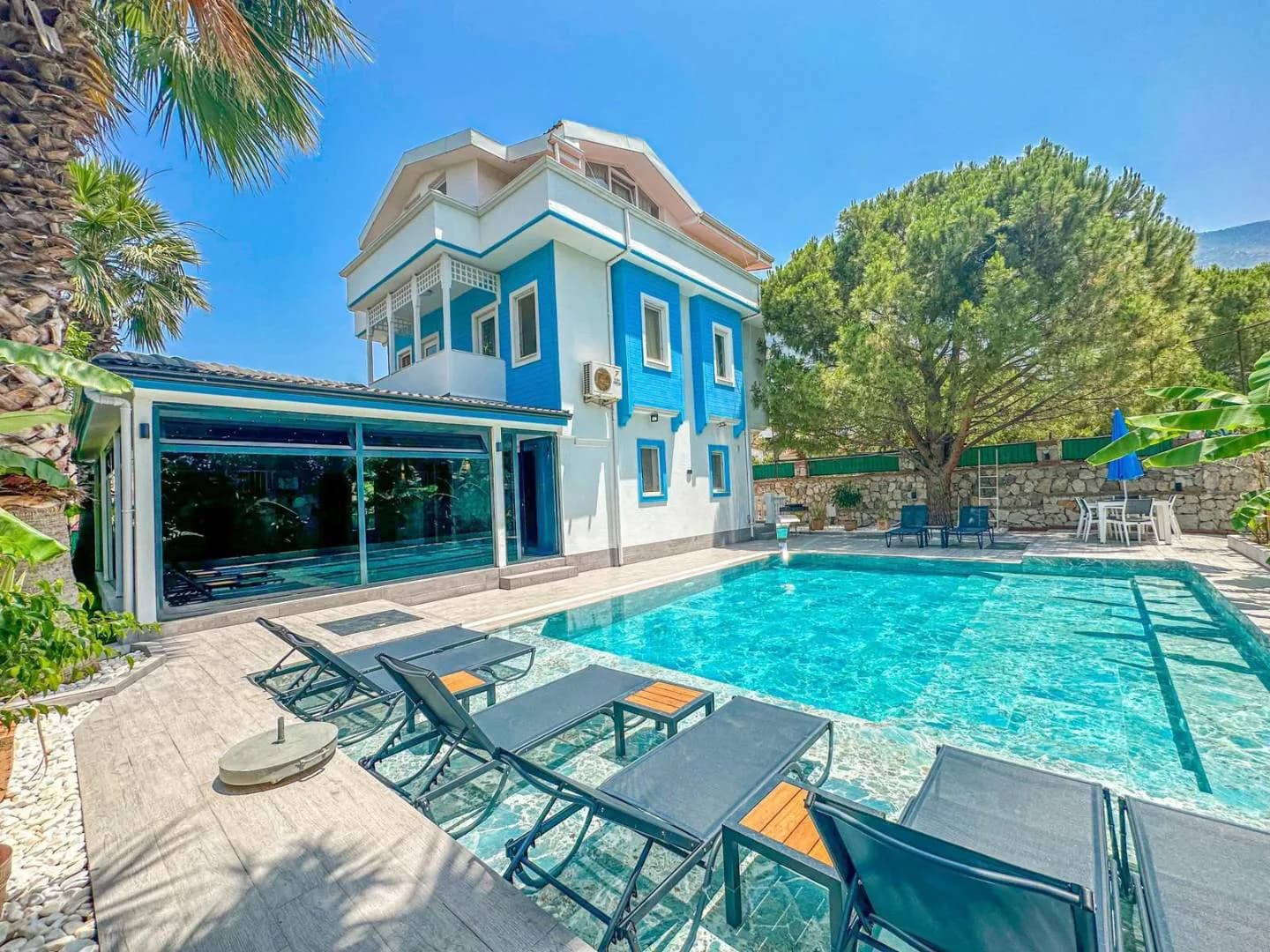 Fethiye Ölüdeniz'de Yemyeşil Doğada, Açık ve Kapalı Havuzlu, Kiralık Villa görsel 1