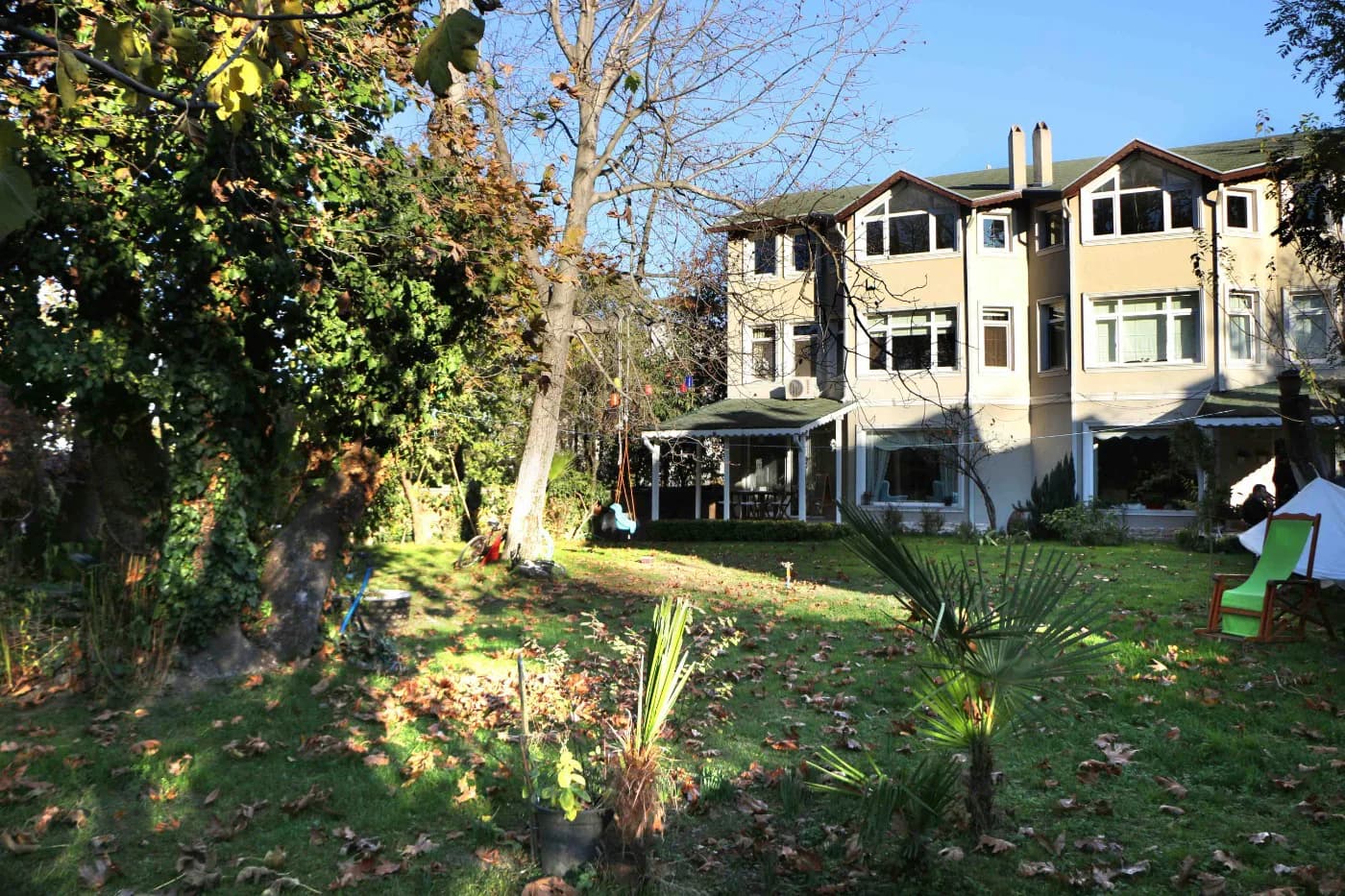 Sapanca Çayiçi'nde Geniş Bahçeli, Şömineli, Merkezi Konumda Villa görsel 3