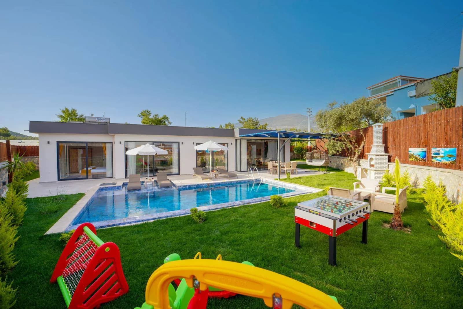 Kaş Çavdır'da Sakin Konumda, Özel Havuzlu, Olanaklı, Lüks Villa görsel 1