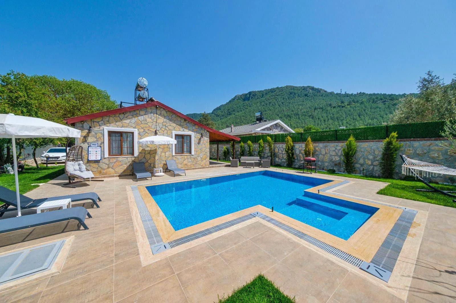 Fethiye Kayaköy'de Korunaklı, Özel Havuzlu, Konforlu Villa görsel 1