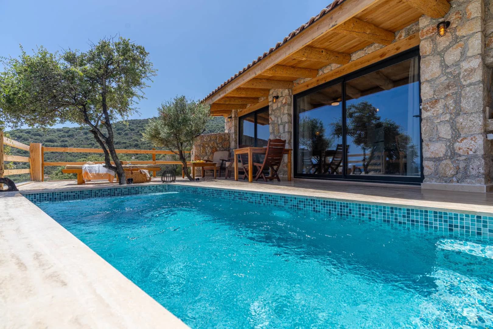 Kaş Kalkan'da Deniz Sıfır Konumda, Özel Havuzlu, Manzaralı Villa görsel 1
