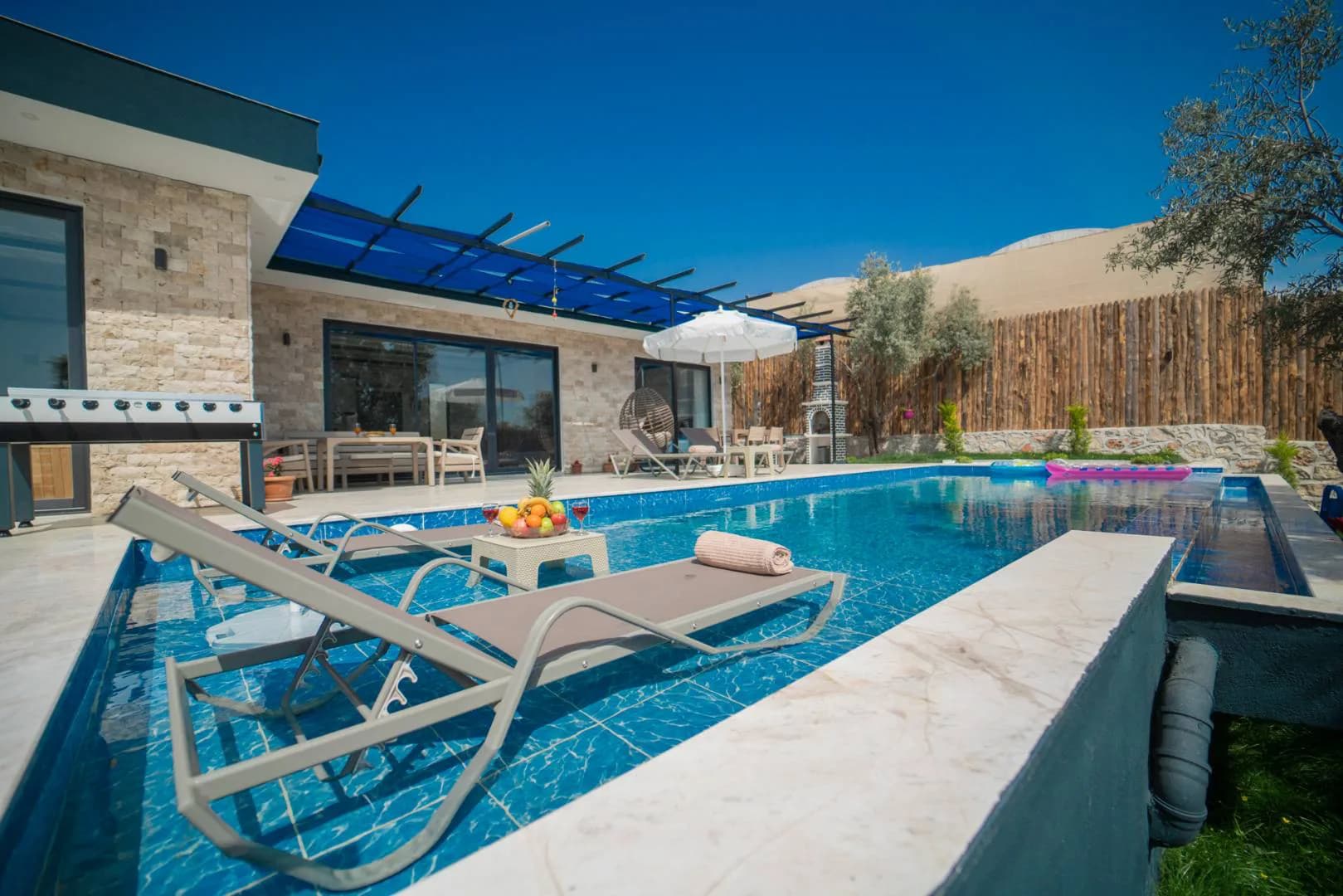 Kaş Çavdır'da Modern Tasarımlı, Özel Havuzlu, Konforlu Villa görsel 1