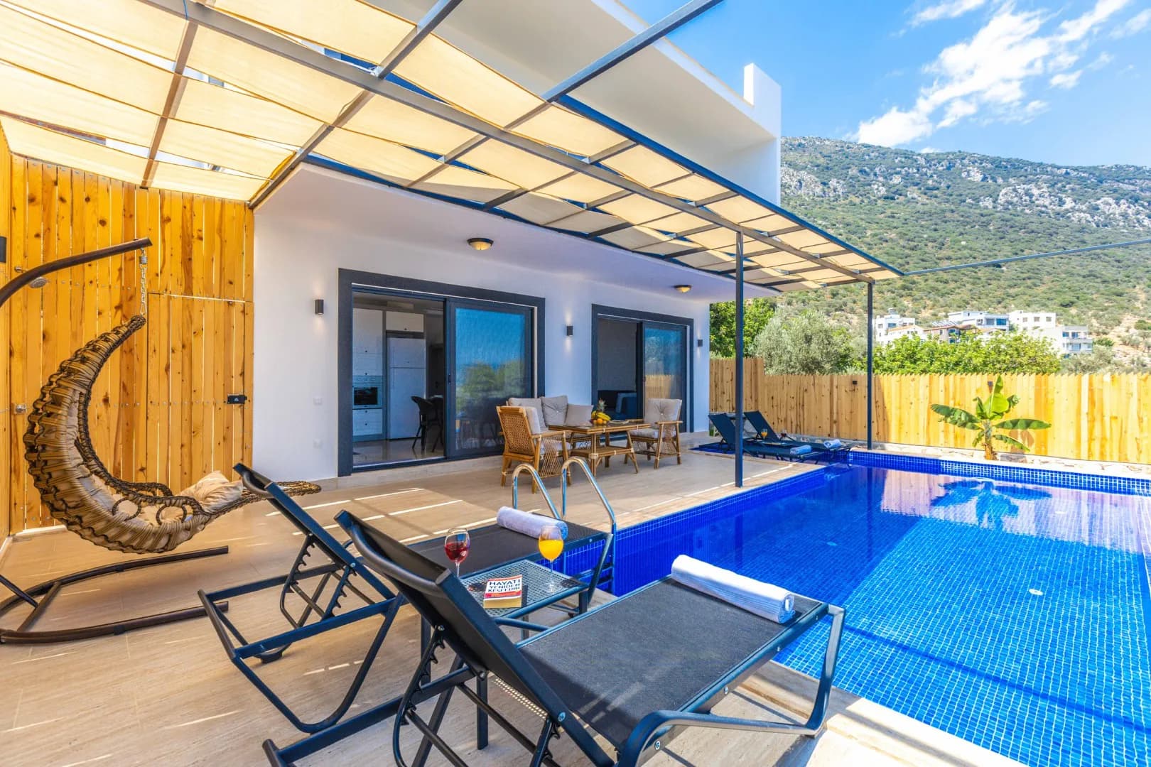Kaş Gökseki'de Deniz Manzaralı, Özel Havuzlu, Jakuzili, Konforlu Villa görsel 3