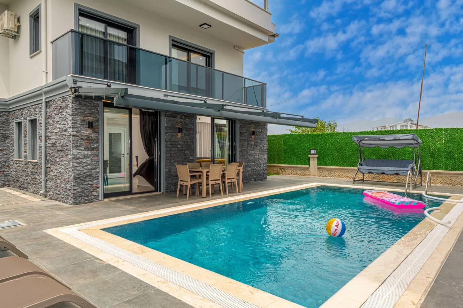 Fethiye Karaçulha'da Çocuk Oyun Alanlı, Özel Havuzlu, Jakuzili Villa görsel 1