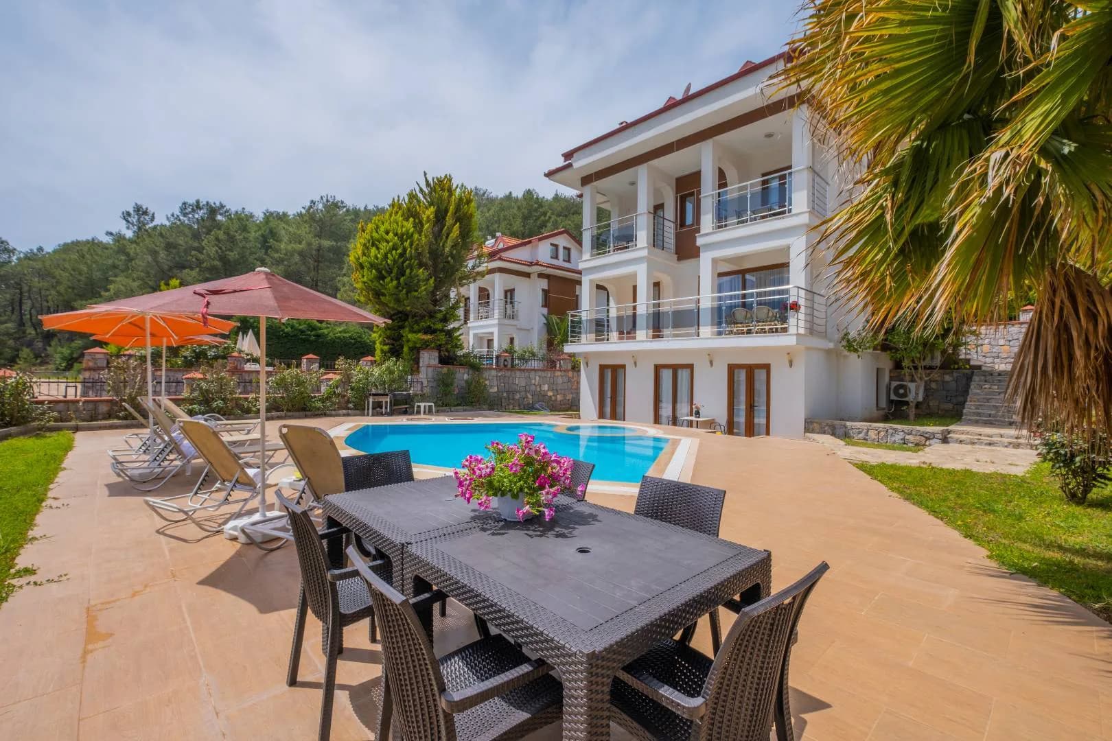 Fethiye Ölüdeniz'de Özel Havuzlu, 10 Kişilik, Lüks Tripleks Villa görsel 1