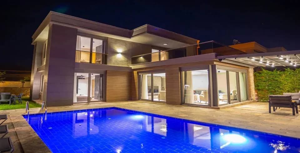 Kaş Andifli'de Merkezi Konumda, Özel Havuzlu, Bahçeli Villa görsel 1