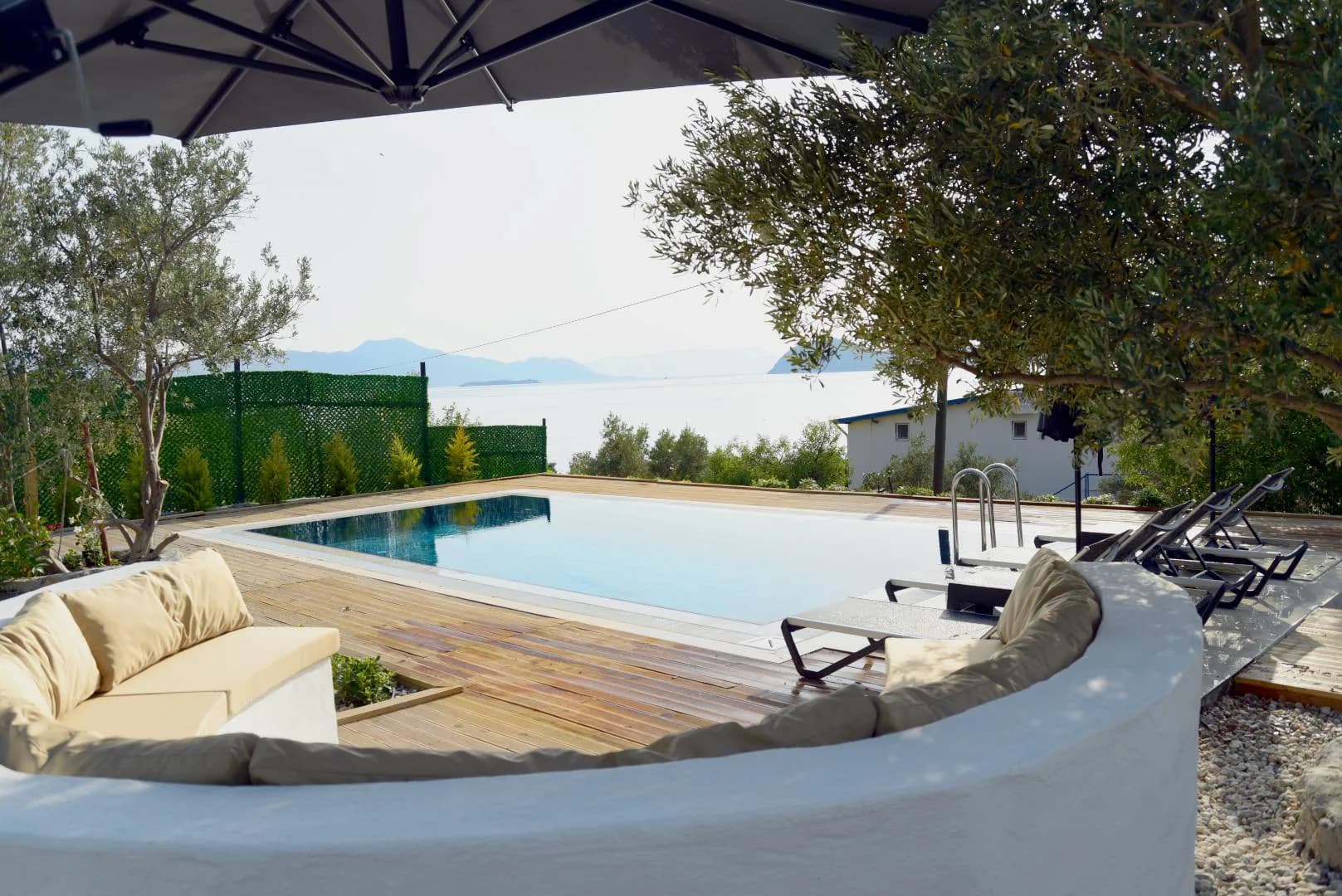 Marmaris Söğüt'te Deniz Manzaralı, Özel Havuzlu, Kiralık Lüks Villa görsel 3