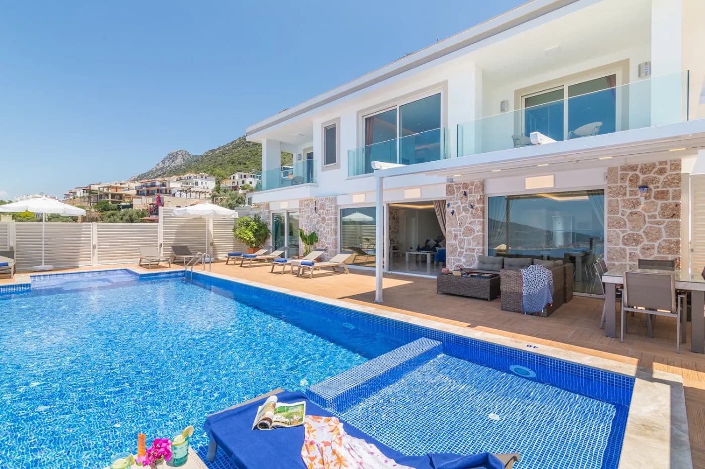 Kalkan Kördere'de Görülmeye Değer Manzaralı, Özel Havuzlu, Kiralık Villa görsel 3