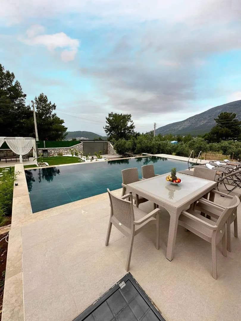 Ölüdeniz'de Kalabalık Ailelere Uygun, Kapalı Havuzlu, Modern Villa görsel 1