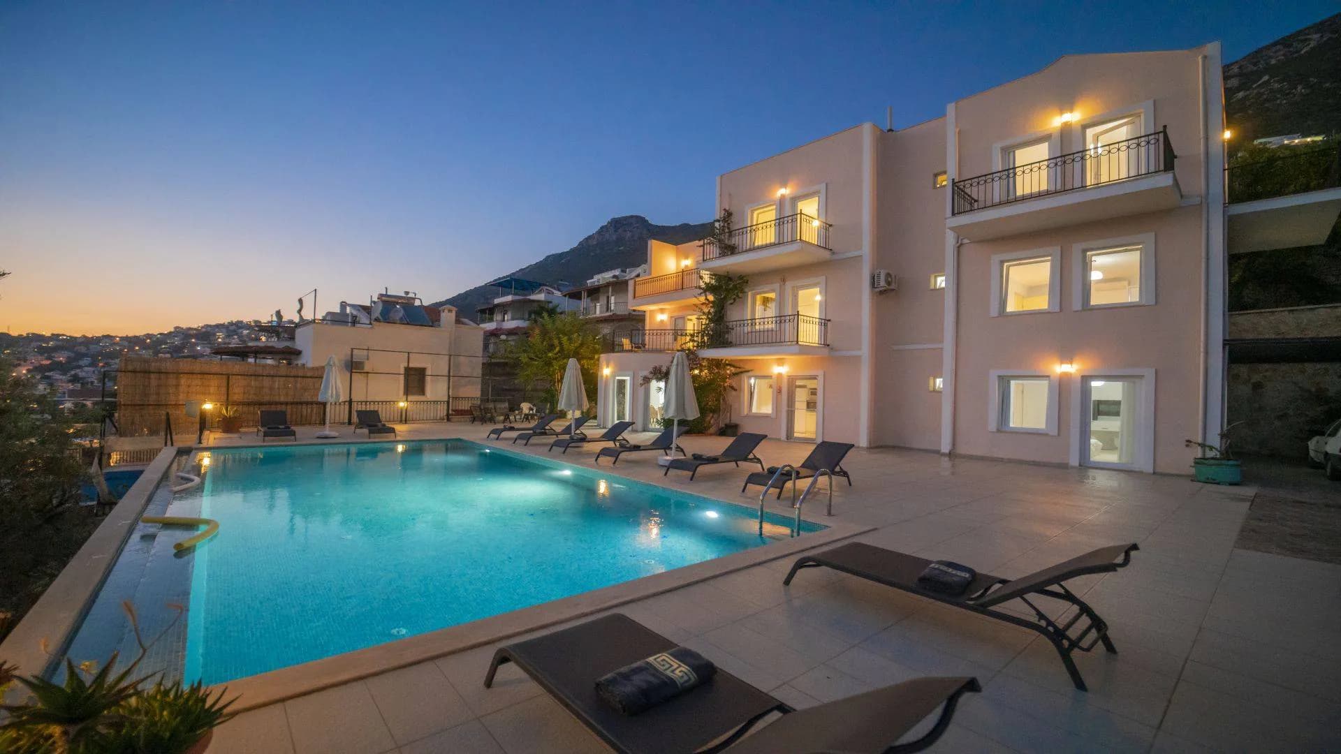 Kaş Kalkan'da Kalabalık Ailelere Uygun, Özel Havuzlu, Lüks Villa görsel 2