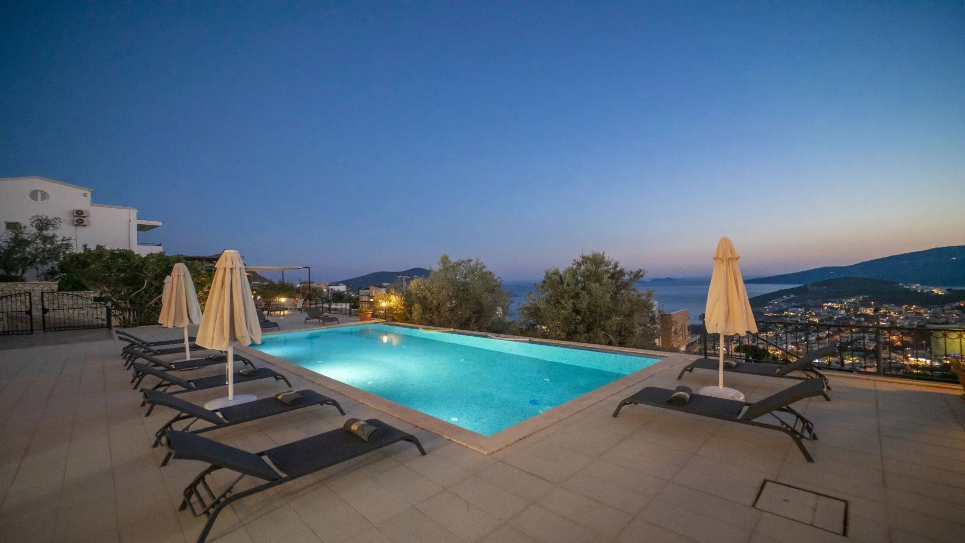 Kaş Kalkan'da Kalabalık Ailelere Uygun, Özel Havuzlu, Lüks Villa görsel 3