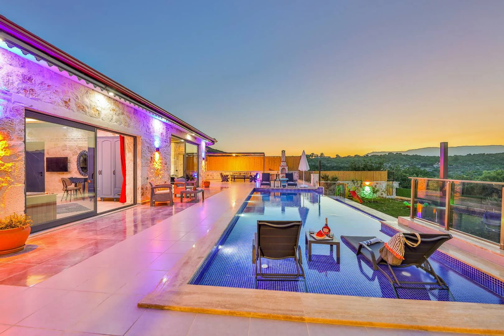 Kaş Belenli'de Çocuk Oyun Alanlı, Özel Havuzlu, Jakuzili Villa görsel 1