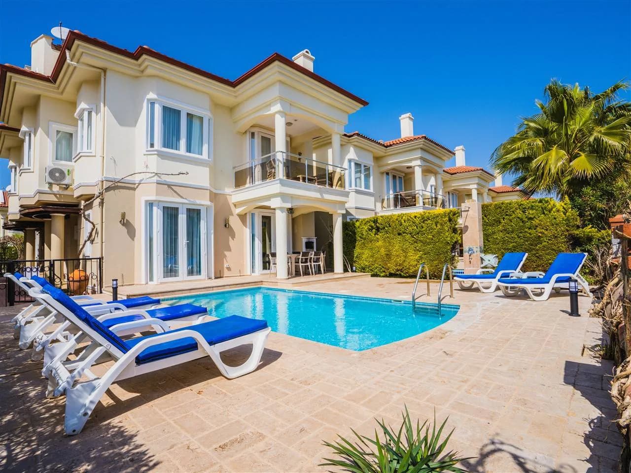 Fethiye'de Çalış Plajı'na Sıfır, Özel Havuzlu, Kiralık Villa görsel 1