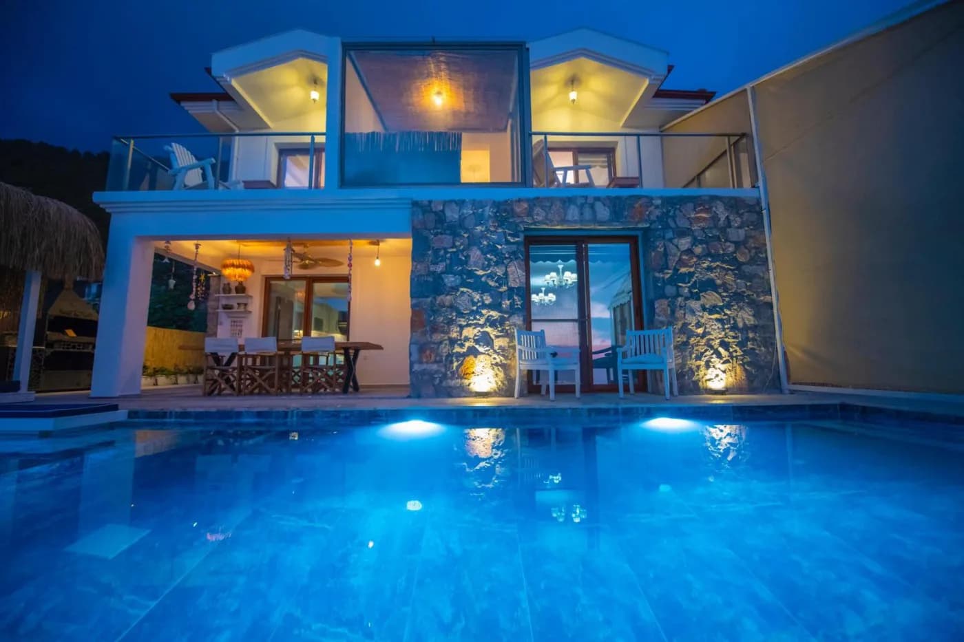 Fethiye Faralya'da Deniz Manzaralı, Sonsuzluk Havuzlu, Kiralık Villa görsel 2
