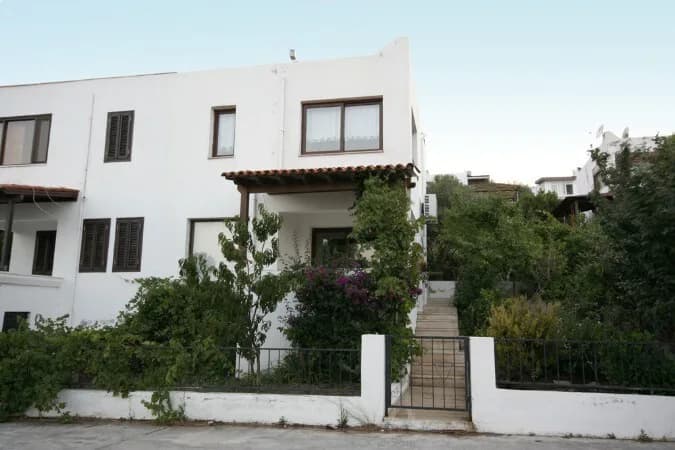 Bodrum Akyarlar'da Deniz Manzaralı, Ferah Konsepte Sahip Yazlık görsel 1
