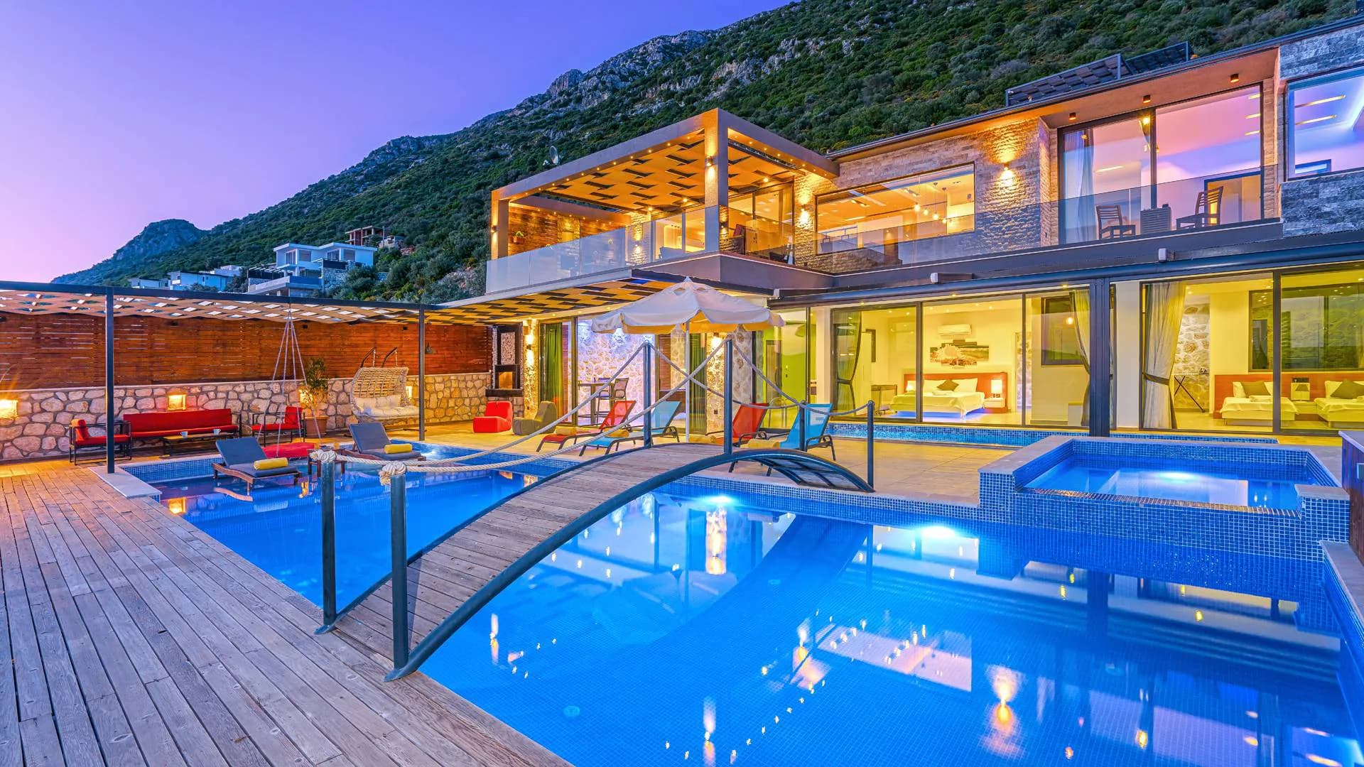 Kaş Bezirgan'da Deniz ve Doğa Manzaralı, Özel Havuzlu, Jakuzili Villa görsel 1