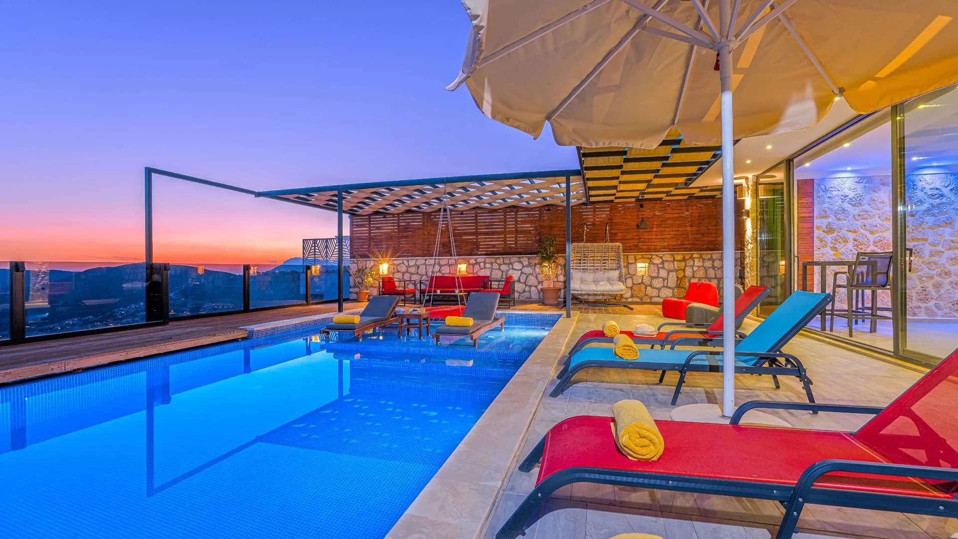 Kaş Bezirgan'da Deniz ve Doğa Manzaralı, Özel Havuzlu, Jakuzili Villa görsel 3